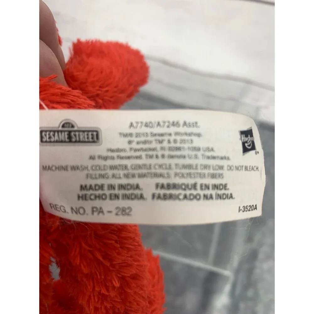 Sesame Street 8 Inch Elmo Stuffed Plush‎ Toy